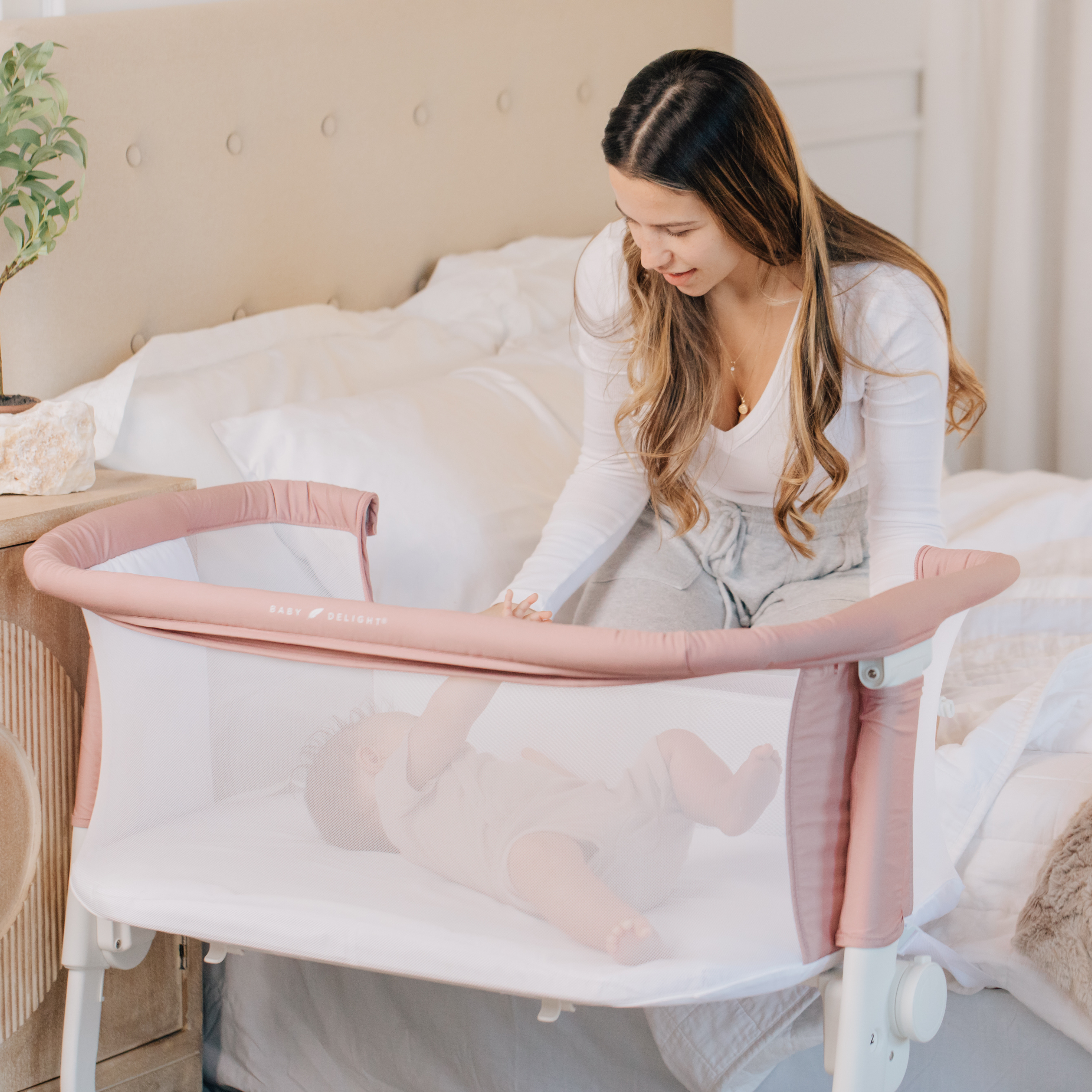Baby Delight Beside Me Dreamer Organic Bassinet & Bedside Sleeper - Organic Rose.