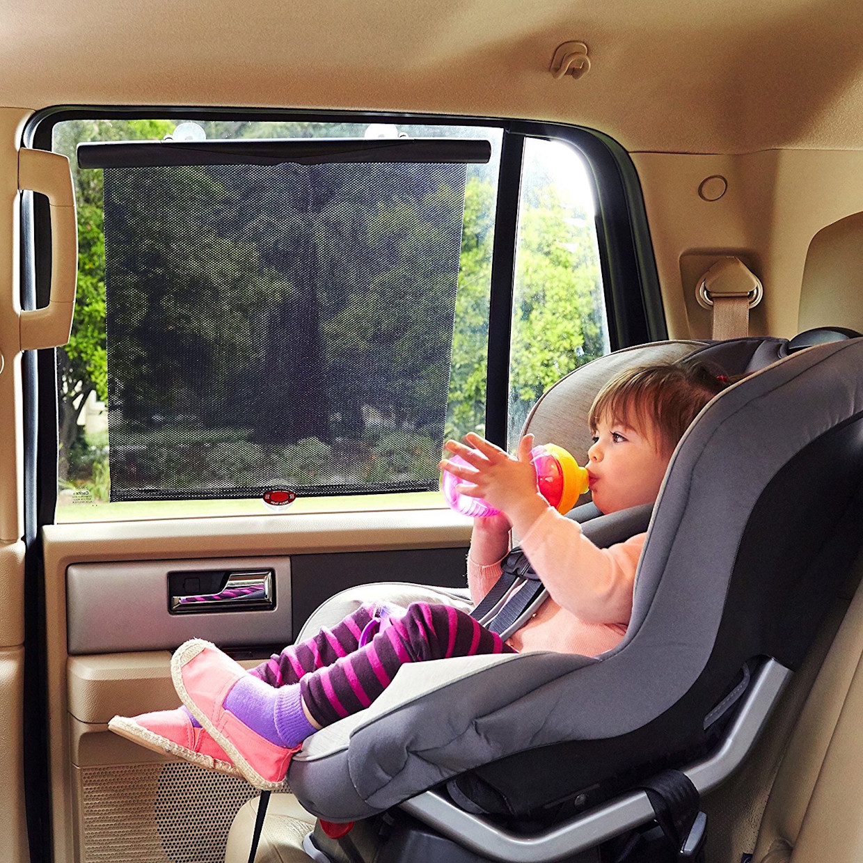 Munchkin Mega White Hot Sun Rollershade.