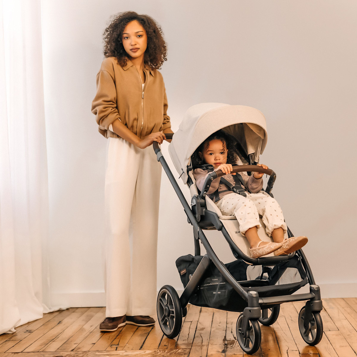 UPPAbaby Cruz V3 Stroller & Mesa V3 Infant Car Seat Travel System - Evelyn.