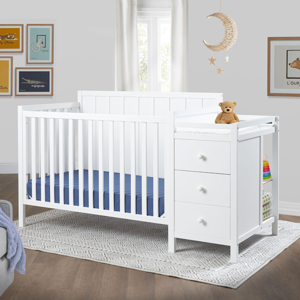 Sorelle Essex Crib & Changer.