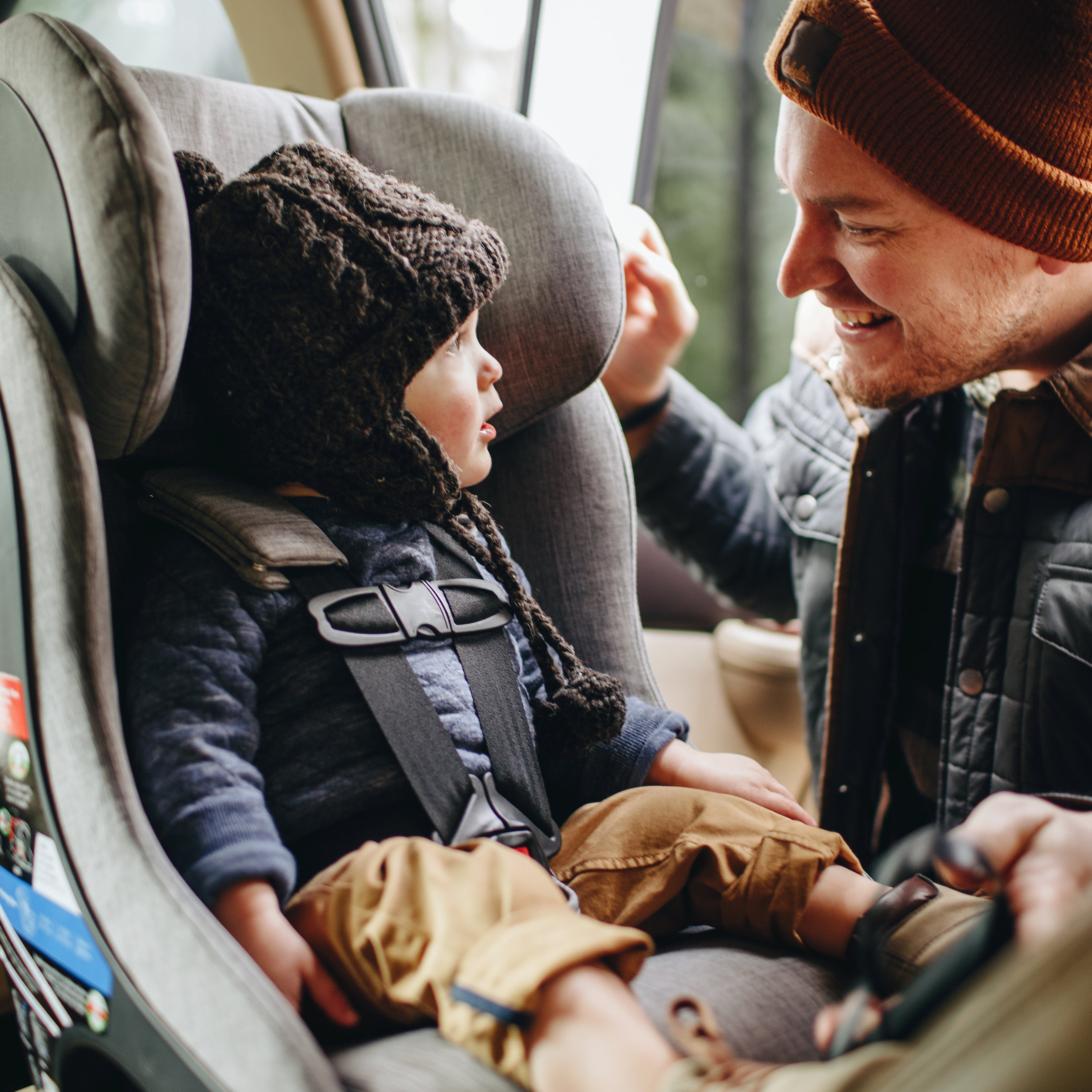 Clek Fllo Convertible Car Seat - Latte Ziip (Flame Retardant Free).