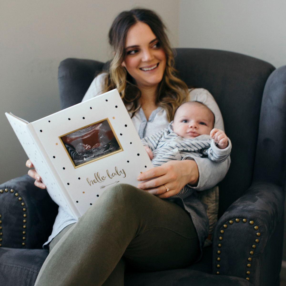 Pearhead Hello Baby Baby Book - White.