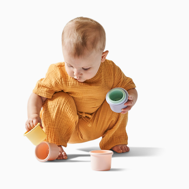 GREEN SPROUTS Sprout Ware Stacking Cups.