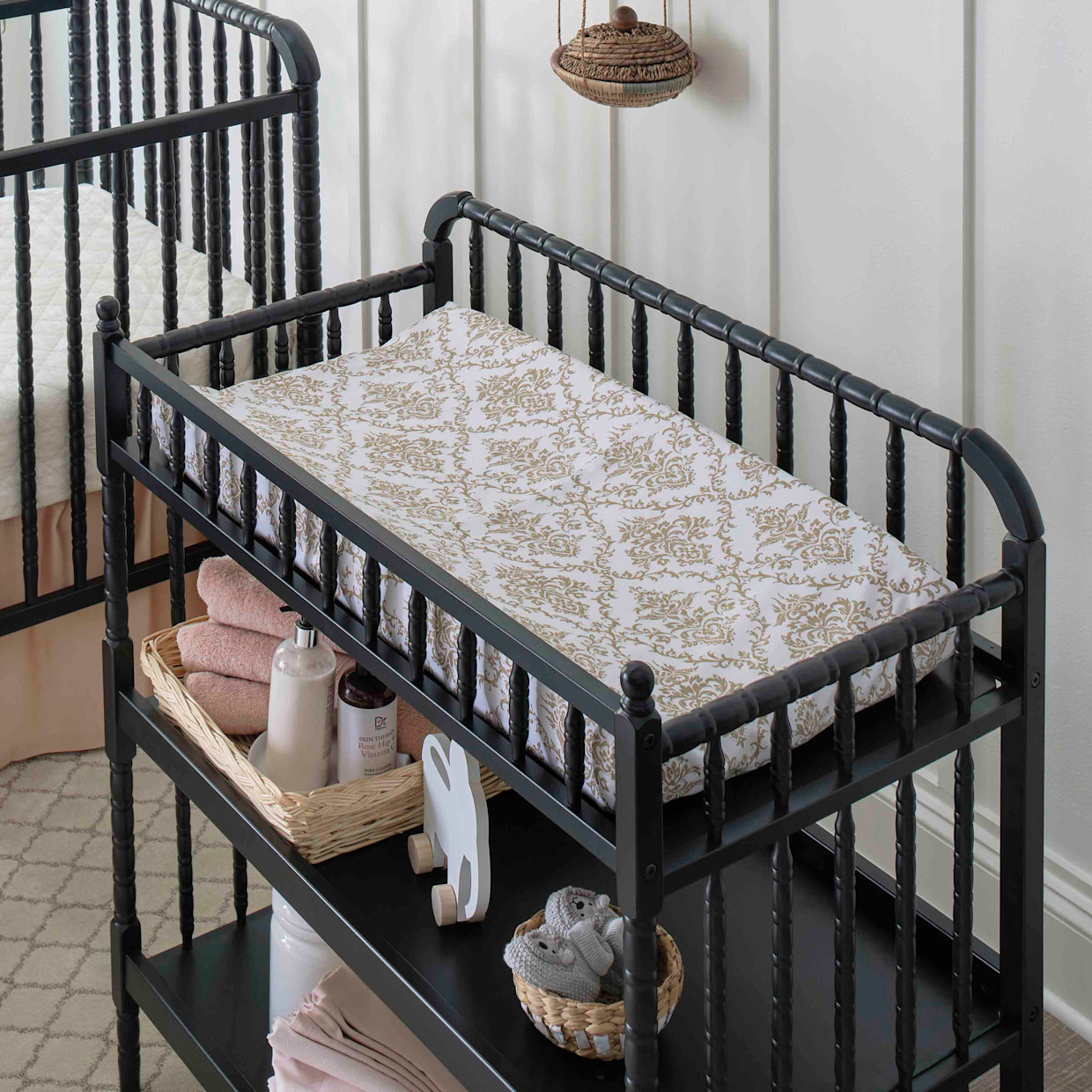 daVinci Jenny Lind Changing Table - Ebony.