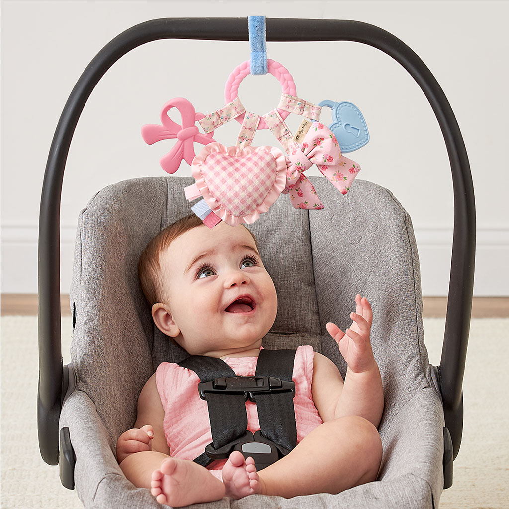 Itzy Ritzy Bitzy Busy Ring Bow.