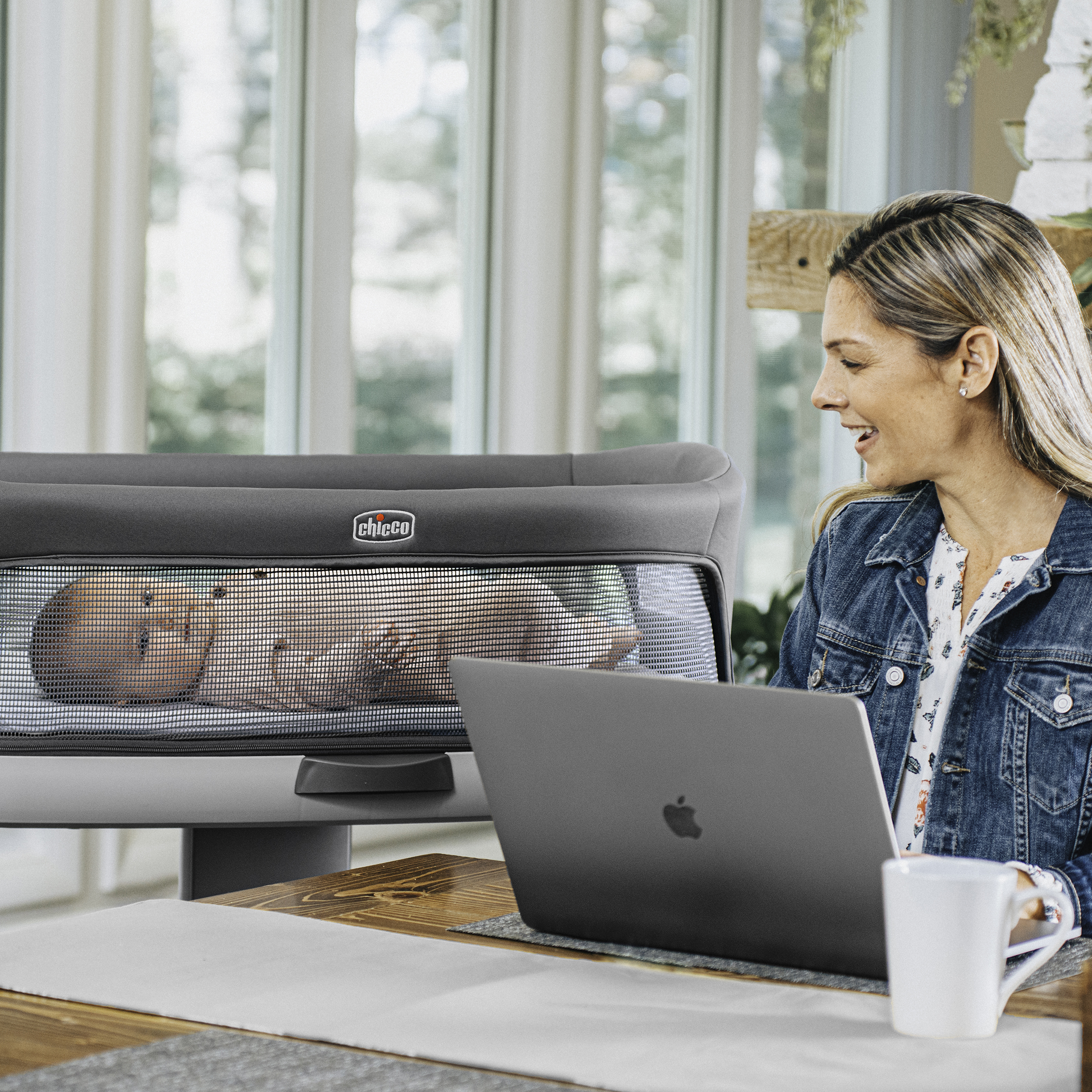 chicco bedside bassinet