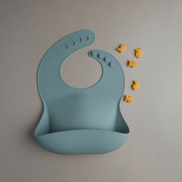 Loulou Lollipop Silicone Bib.