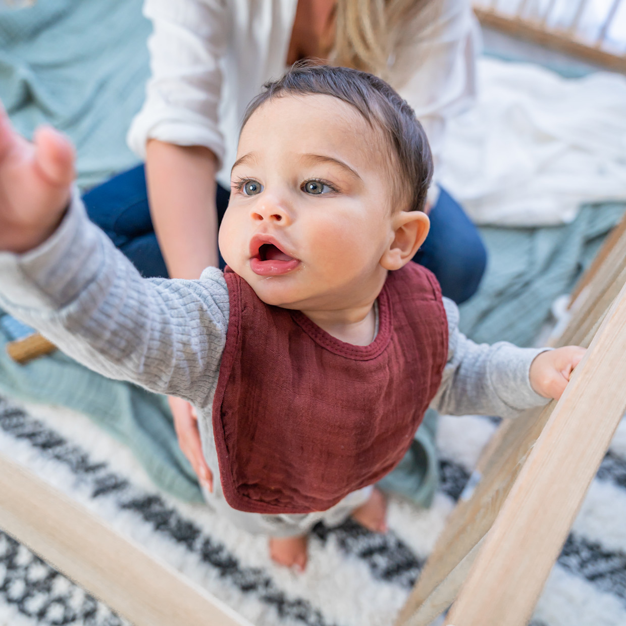 Comfy Cubs Muslin Bibs with Adjustable Snaps (8 Pack) - Wine, 8.