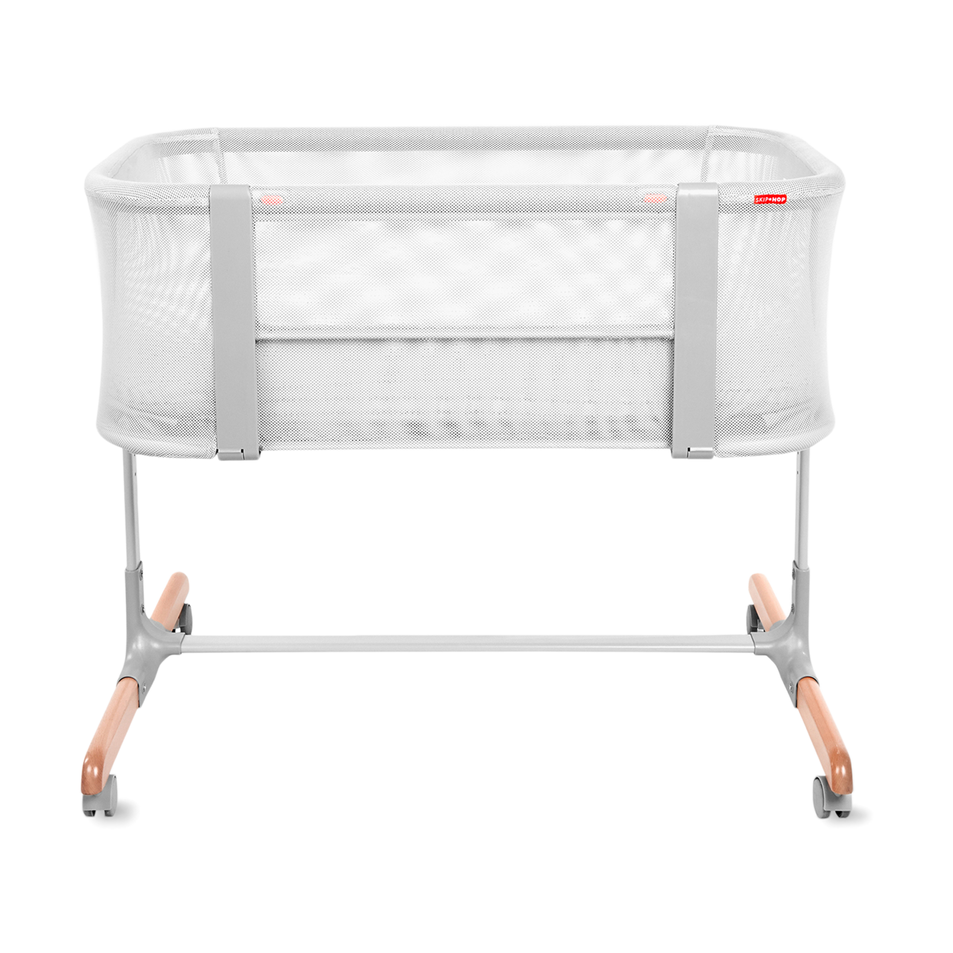 Skip Hop Cozy-Up 2-In-1 Bedside Sleeper Bassinet.