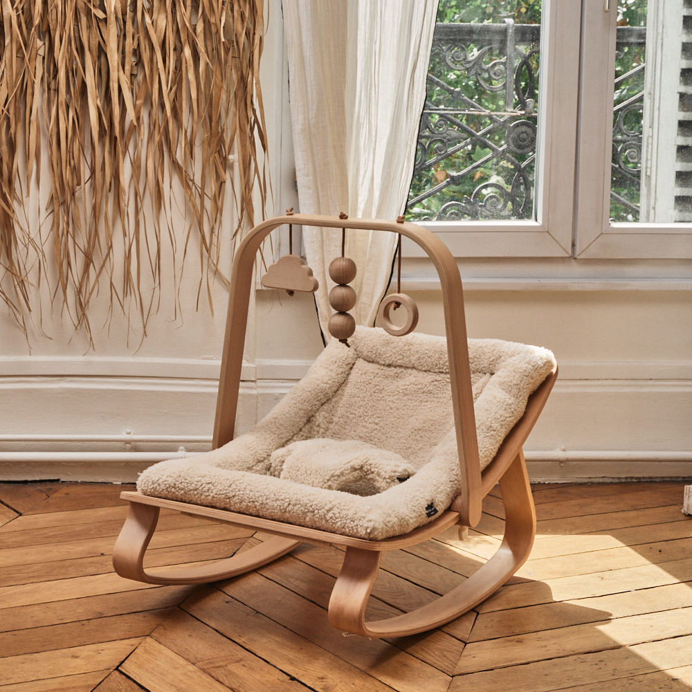 Charlie Crane LEVO Baby Rocker - Fur Milk, Beech.
