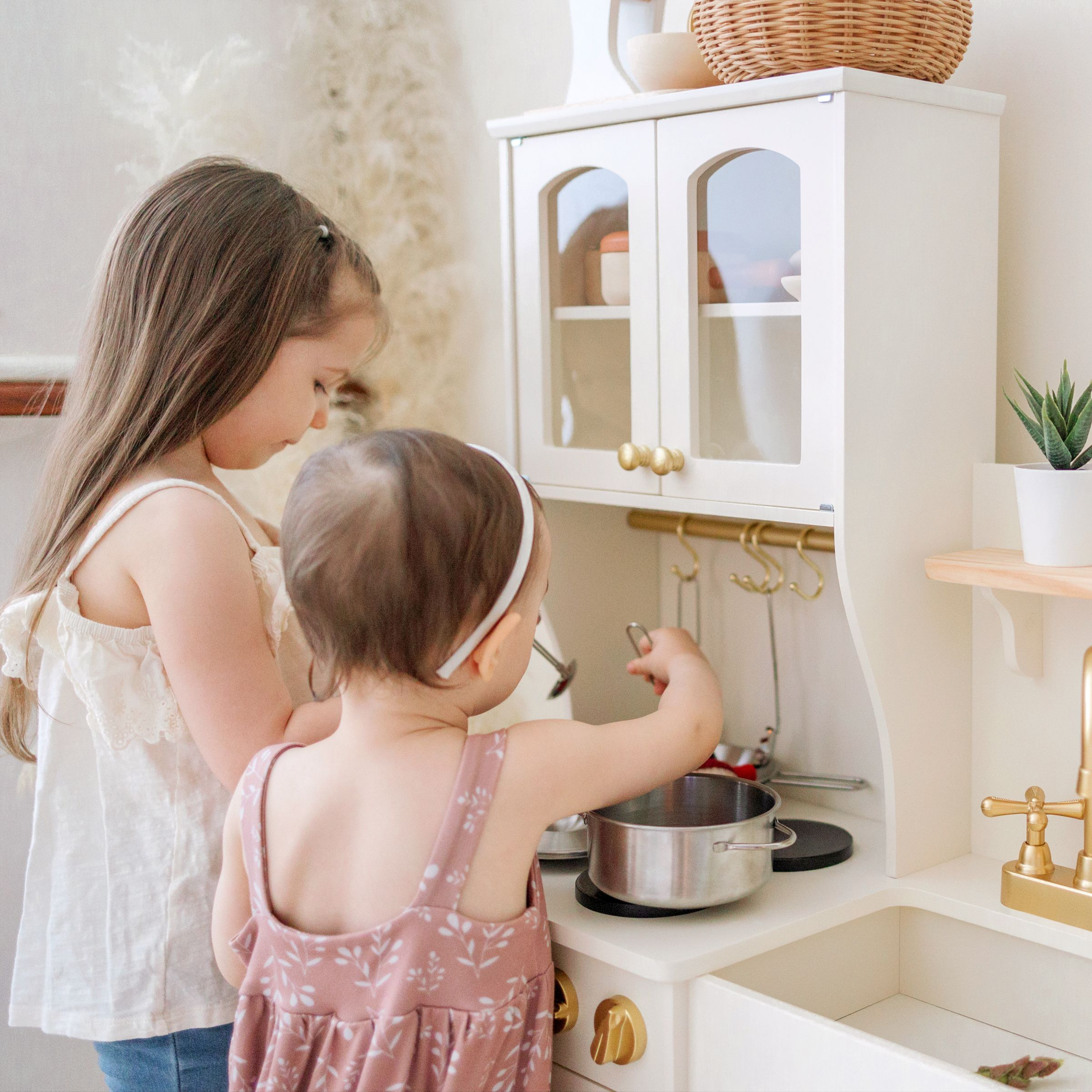 Tiny Land Trendy Play Kitchen - Montessori Organizer.