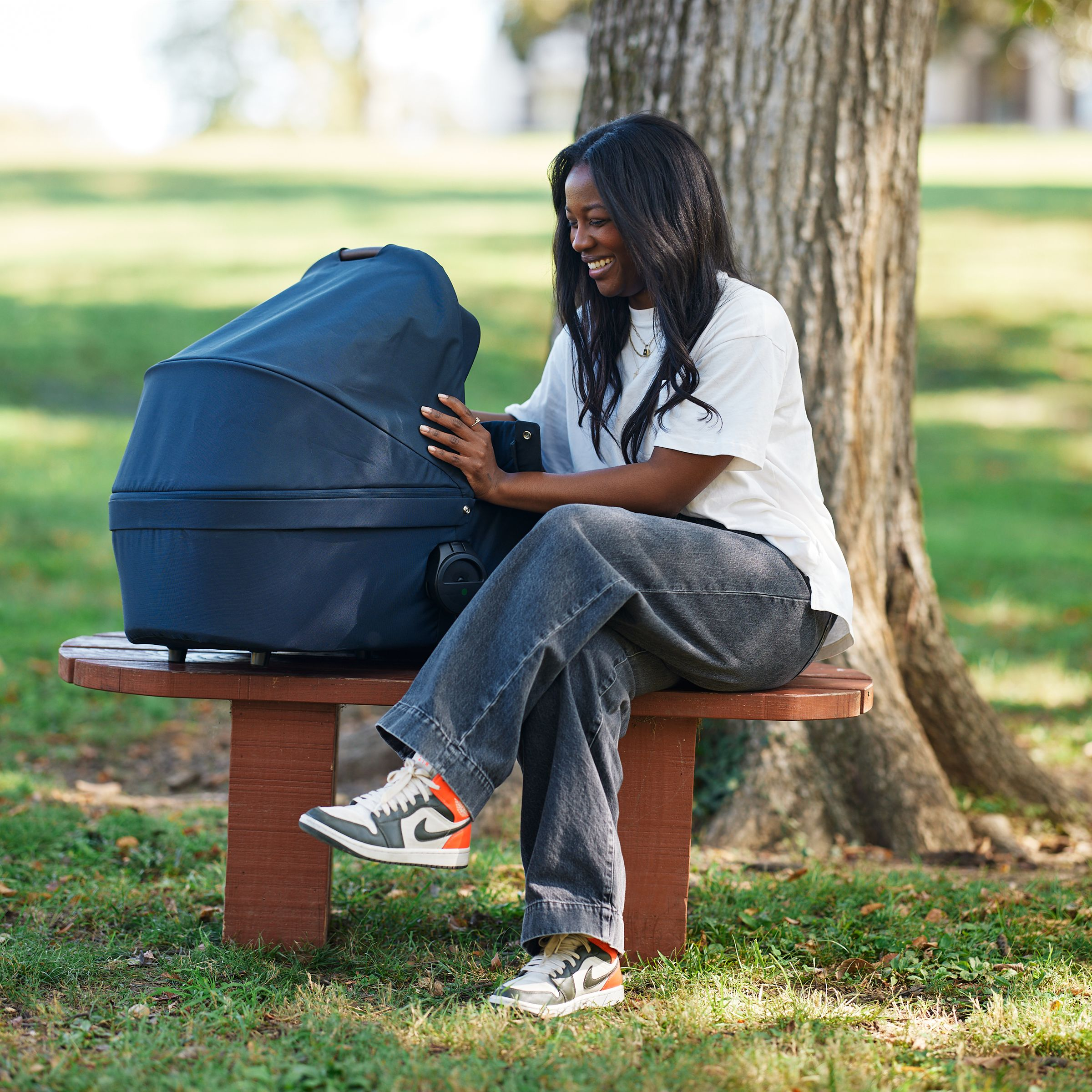 Zoe Journey Carry Cot - Navy.