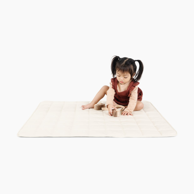 Gathre Square Quilted Mat - Ivory.