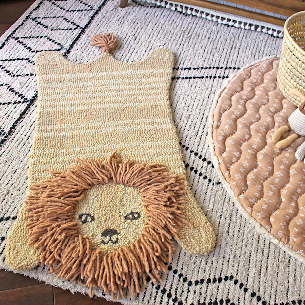 Crane Baby Hand Tufted Wool Animal Shaped Rug.