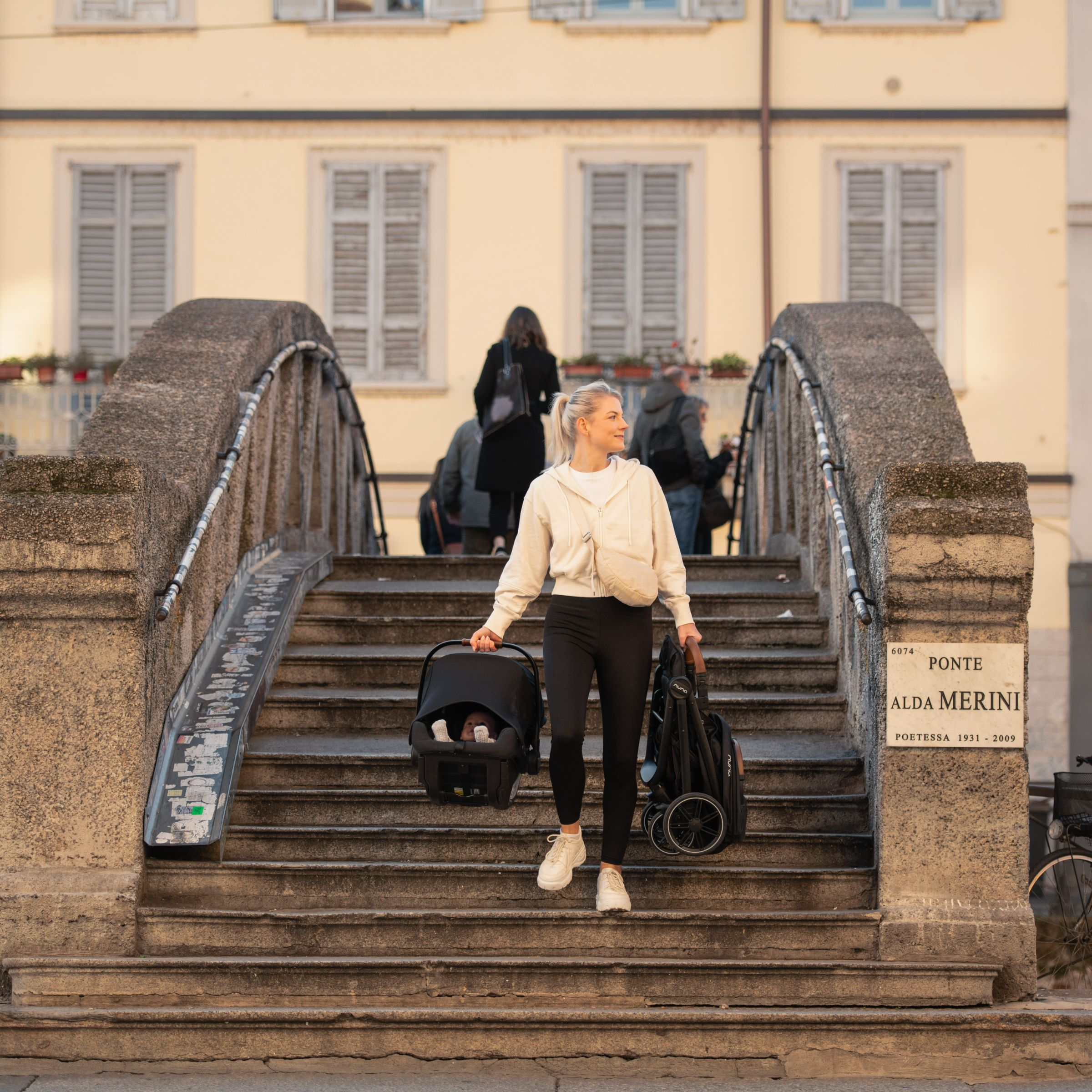 Nuna PIPA urbn & TRVL LX Travel System - Caviar.