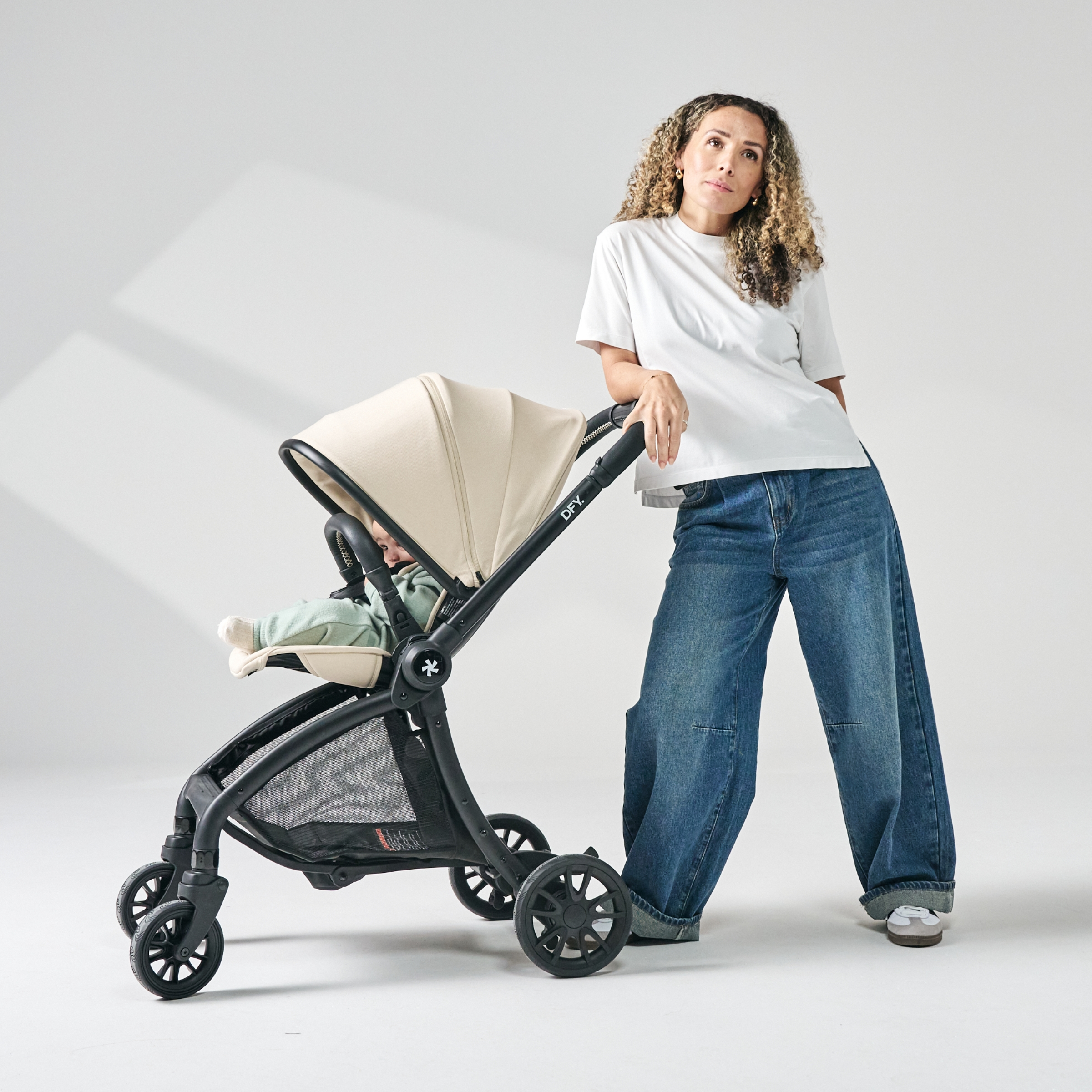 DFY R1 Stroller - Cream/Matte Black.