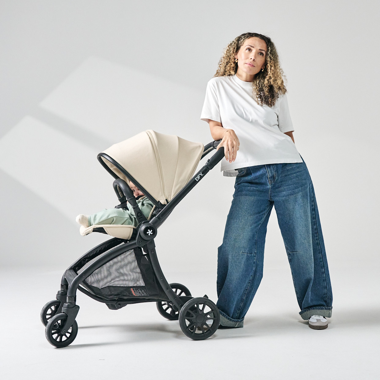 DFY R1 Stroller - Cream/Matte Black.