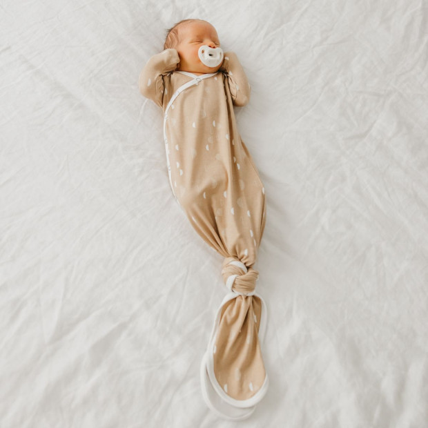 Copper Pearl Copper Pearl x Babylist Atlas Newborn Knotted Gown - Atlas, 0-4 Months.