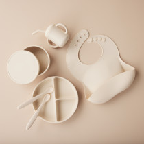 AEIOU Future Foodie Gift Set in Oat Milk Size 4.2 x 2.4 x 5.5