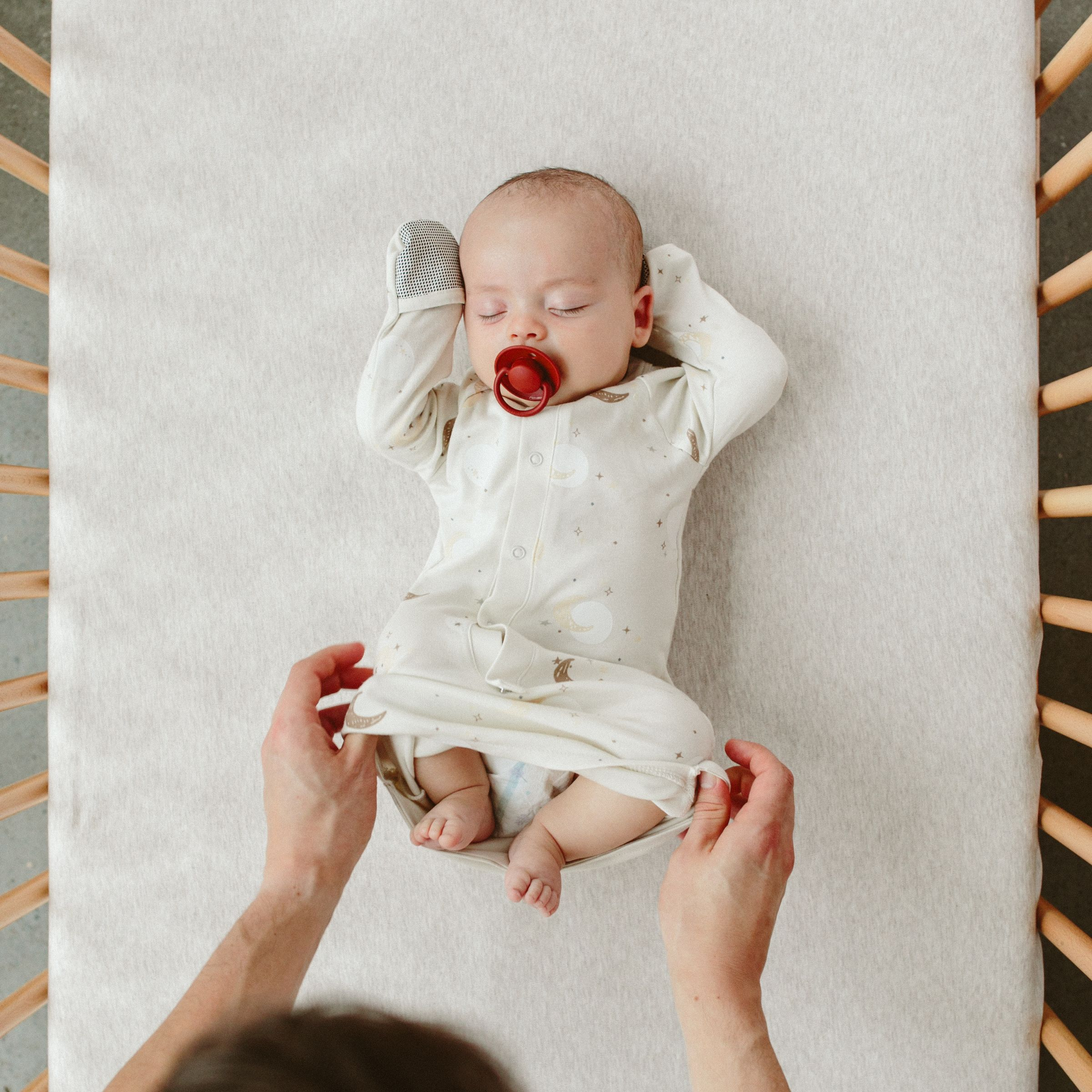 Goumi Kids 24hr Convertible Sleeper Baby Gown - Luna, 3-6 M.