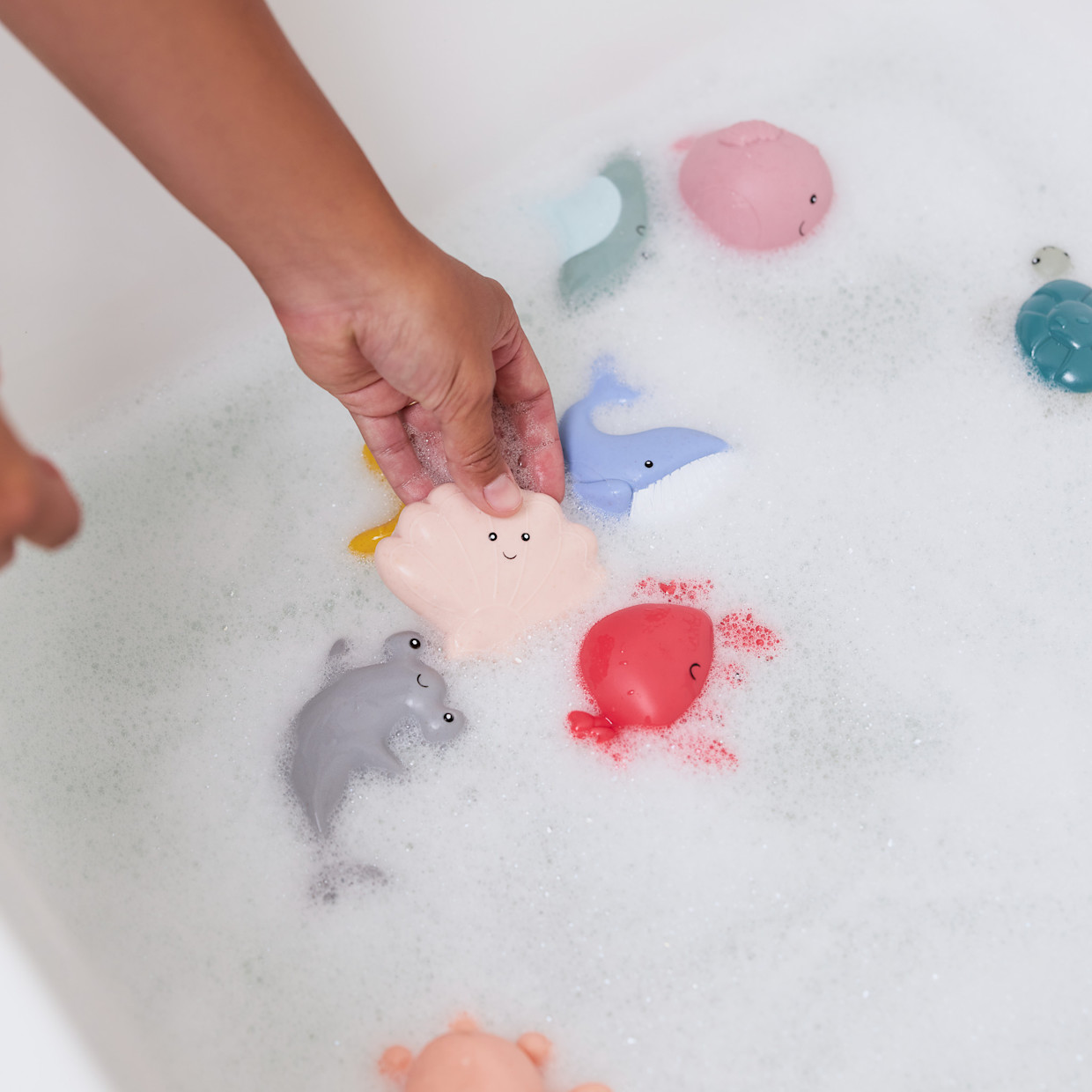 Milou Bathtime Accessories Gift Bundle.