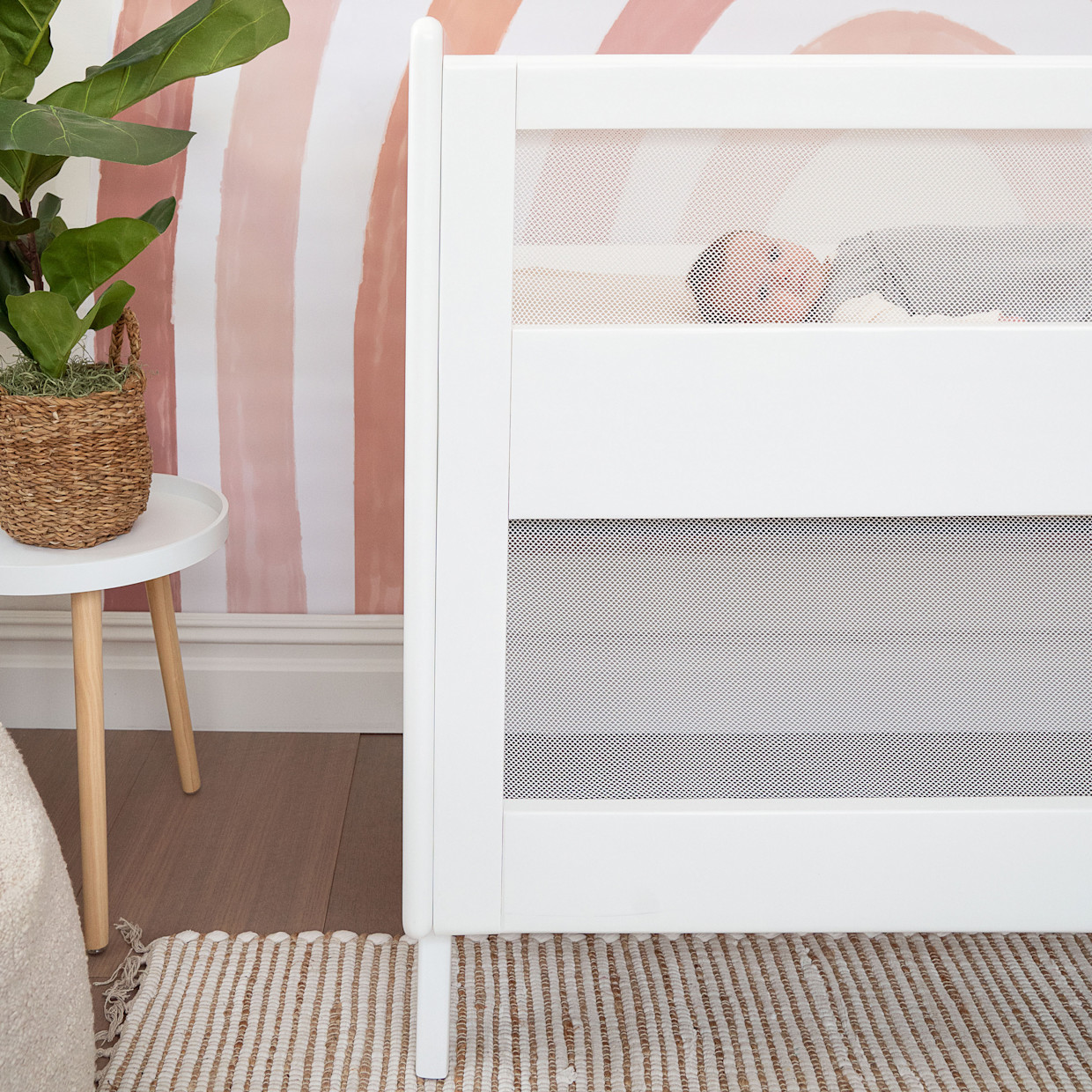 Halo 3-in-1 Breathable Mesh Convertible Crib with Conversion Kit - White.