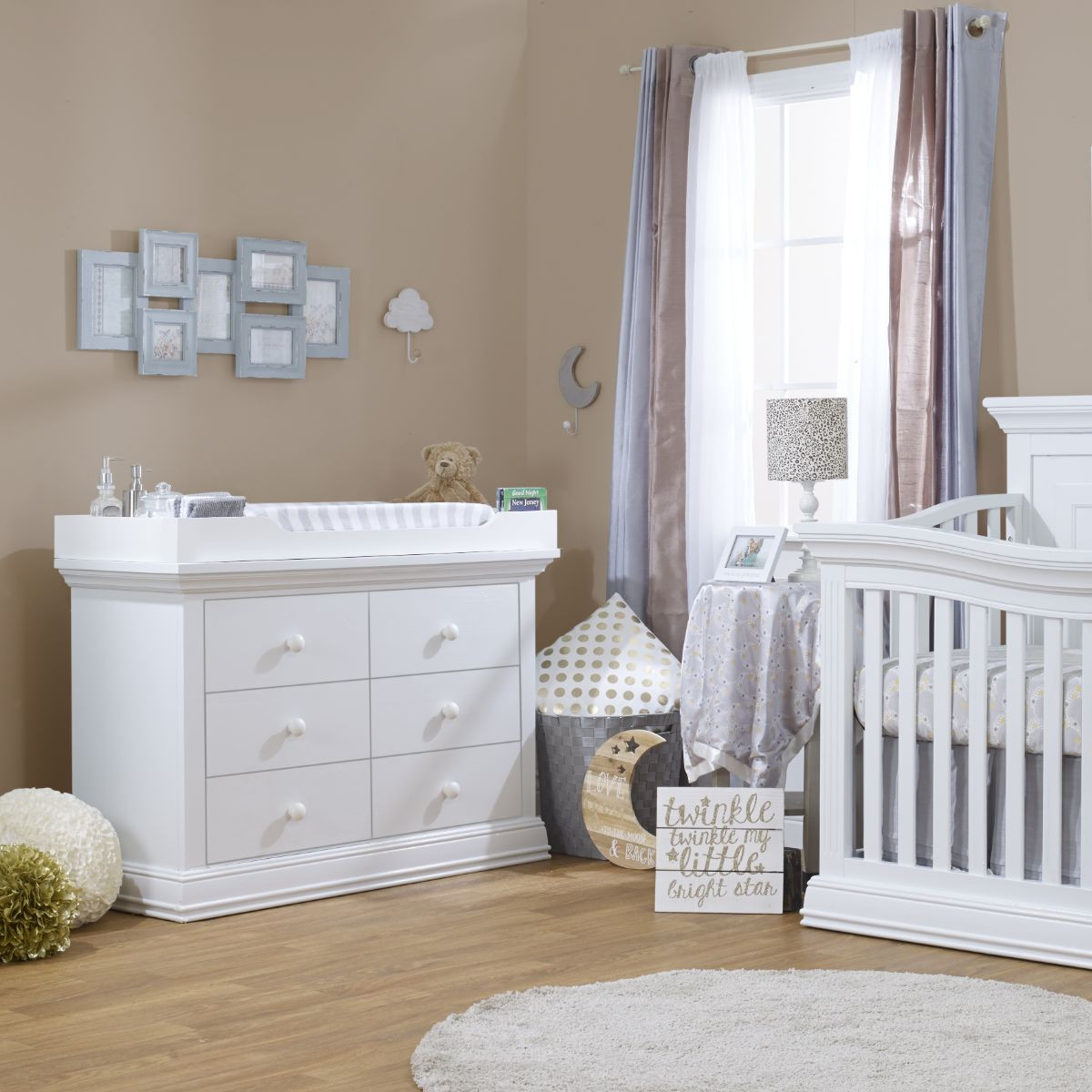 Sorelle Paxton Double Dresser - White.