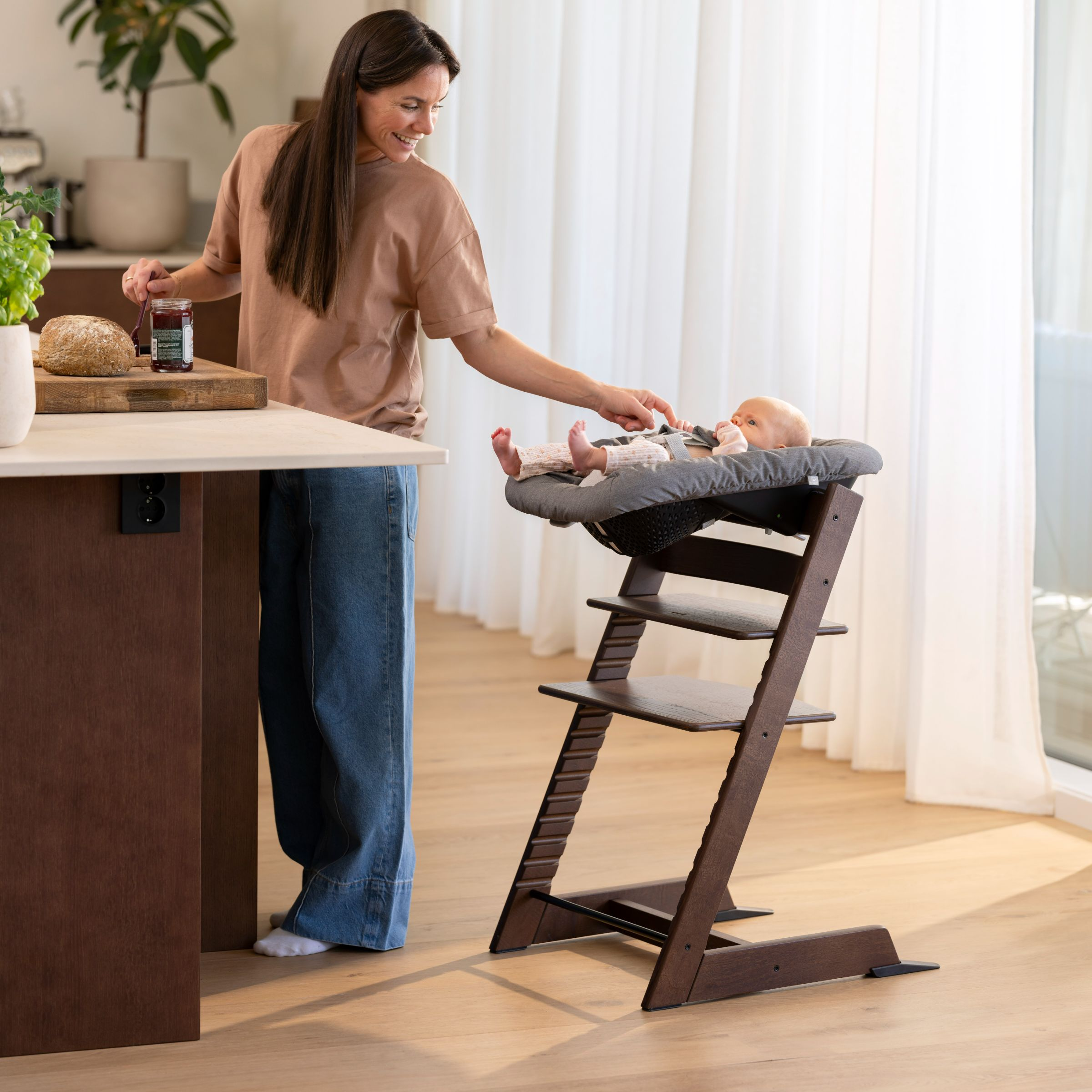 Stokke Tripp Trapp High Chair Complete² + Newborn Set - Black/Nordic Cushion/Black Tray/Anthracite Newborn Set.