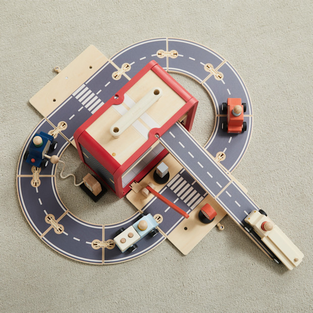 Wonder & Wise Take with Me Garage.