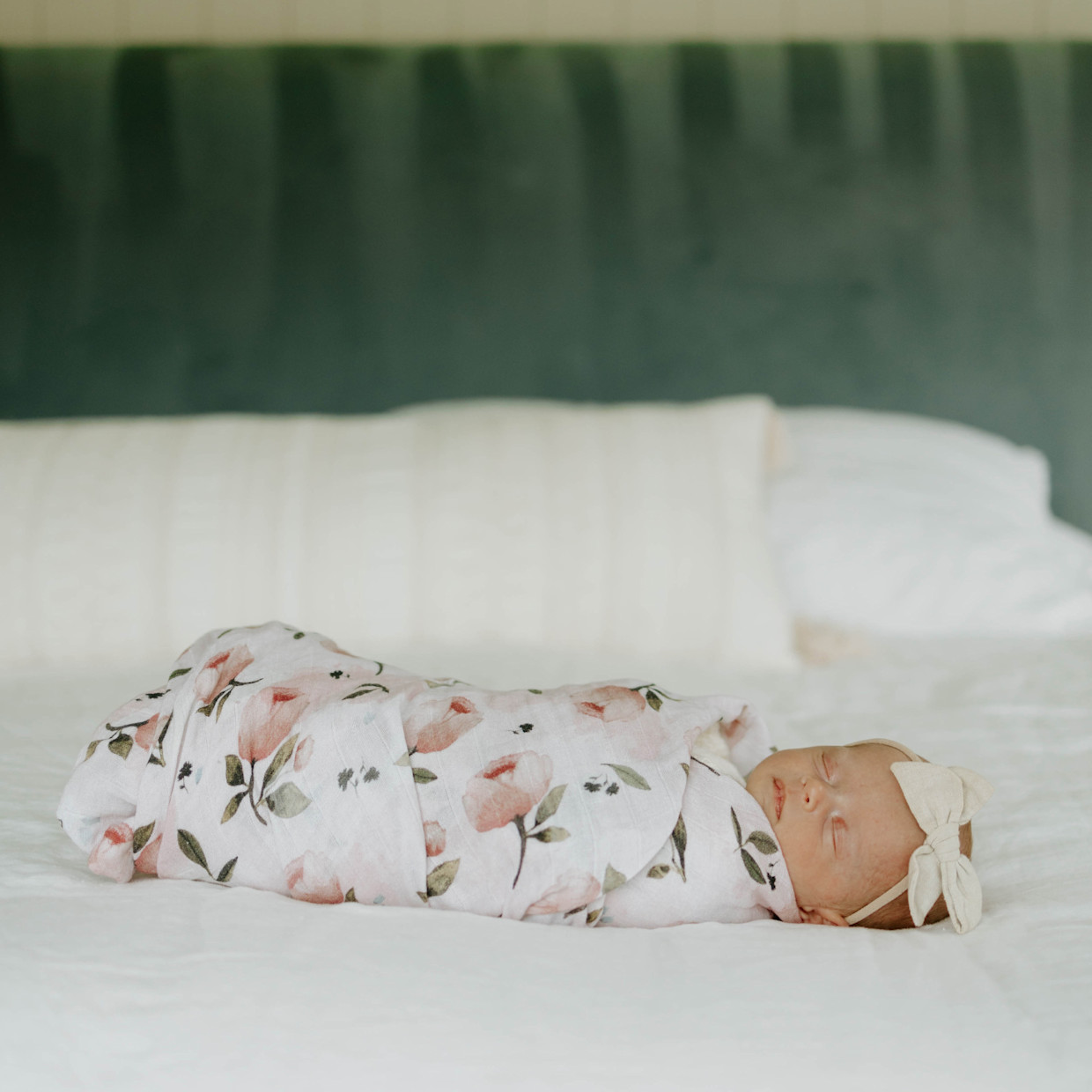 Little Unicorn Organic Cotton Muslin Swaddle Blanket 2 Pack - Watercolor Floret.