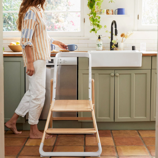 Ergobaby 3-in-1 Evolve High Chair - Natural Wood.