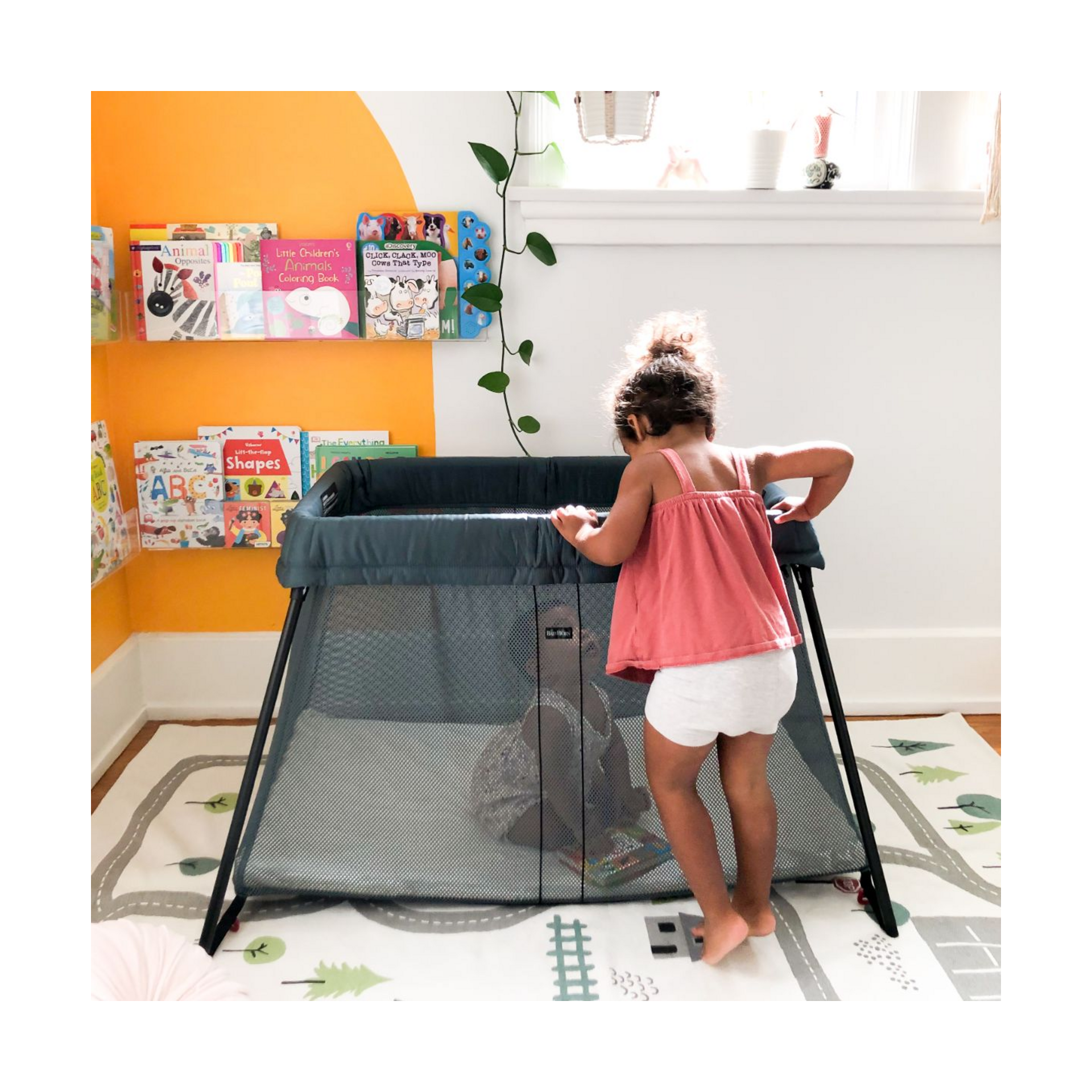  Travel Crib & Organic Sheet Bundle.