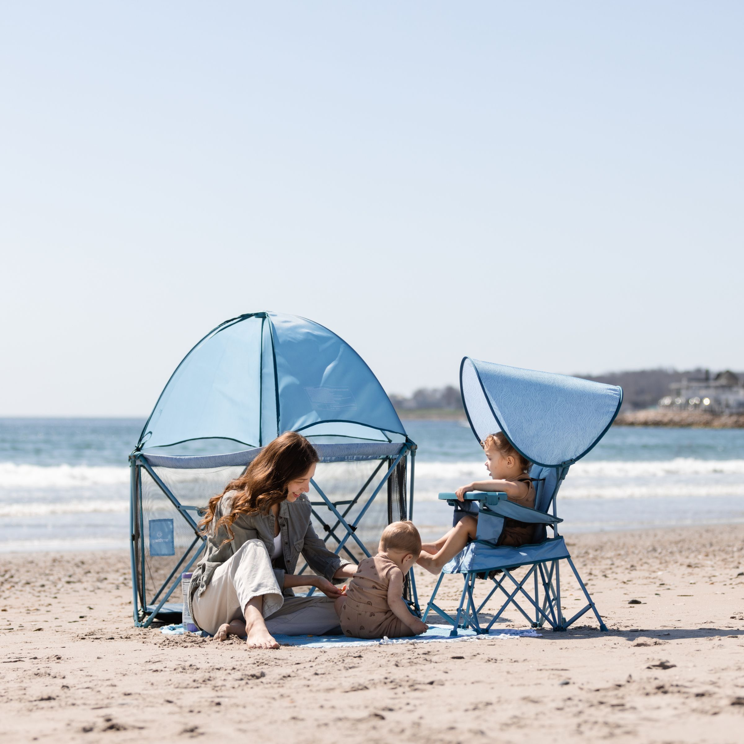 Baby Delight Go With Me Eclipse Deluxe Portable Playard Blue Wave