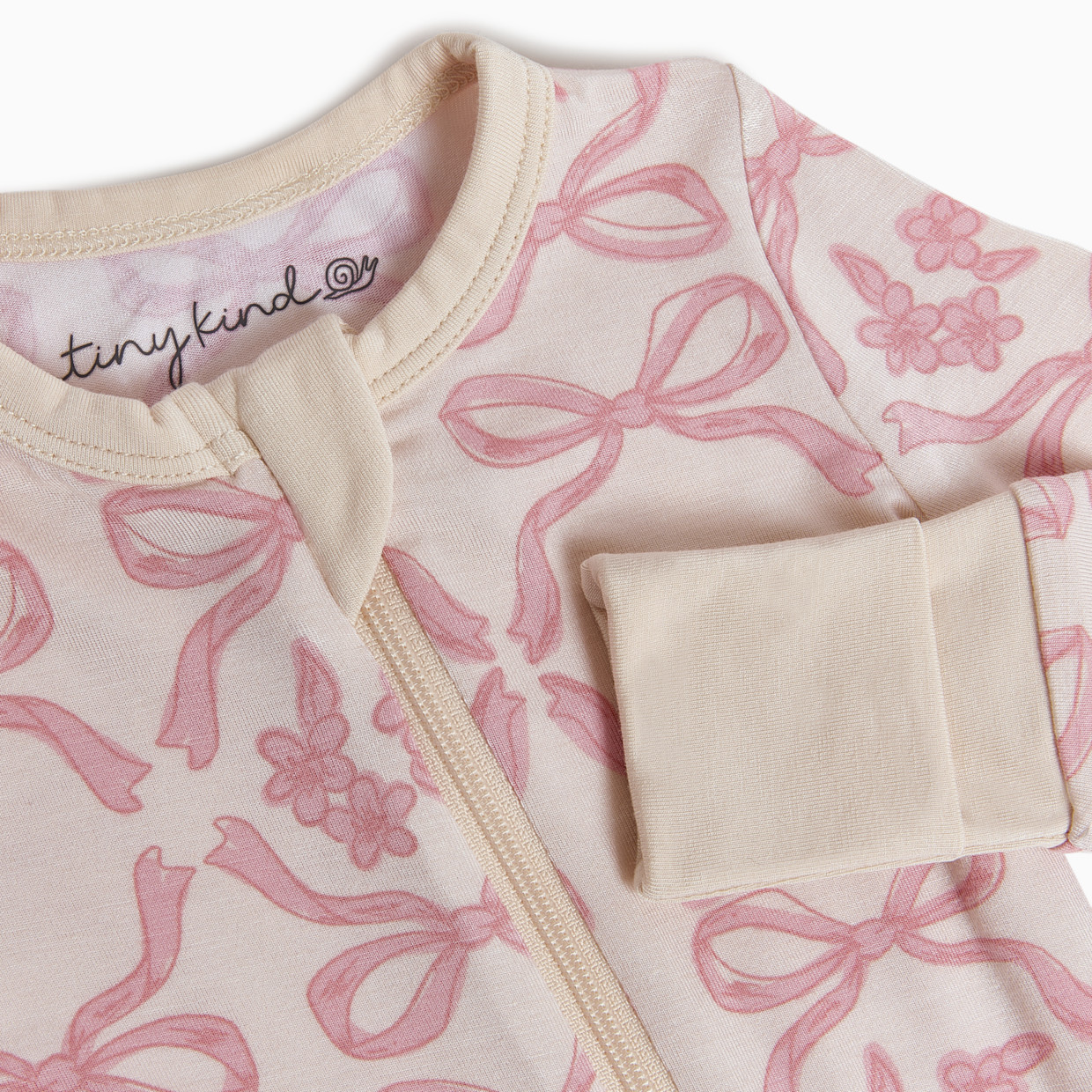 Tiny Kind Bamboo Viscose Convertible Footie Printed - Pink Bows, 0-3 M.