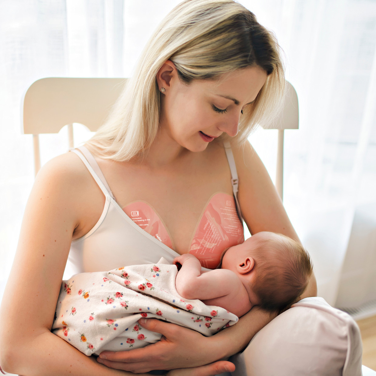 Momcozy Large Reusable Breast Therapy Pack (2 Pack).