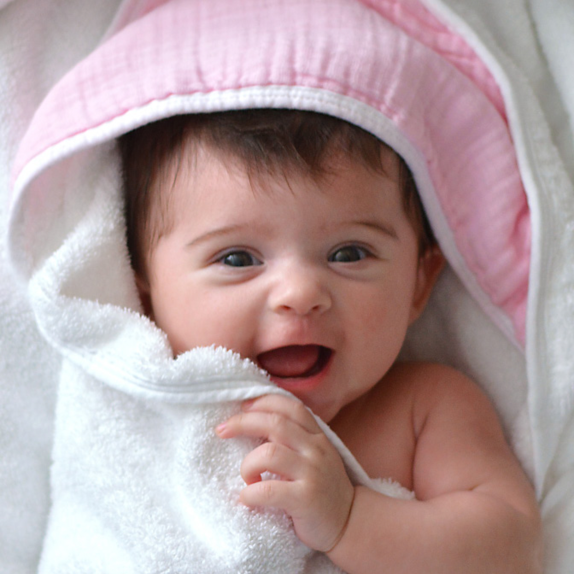 Honest Baby Clothing 9Piece Organic Cotton Bath Gift Set Rose