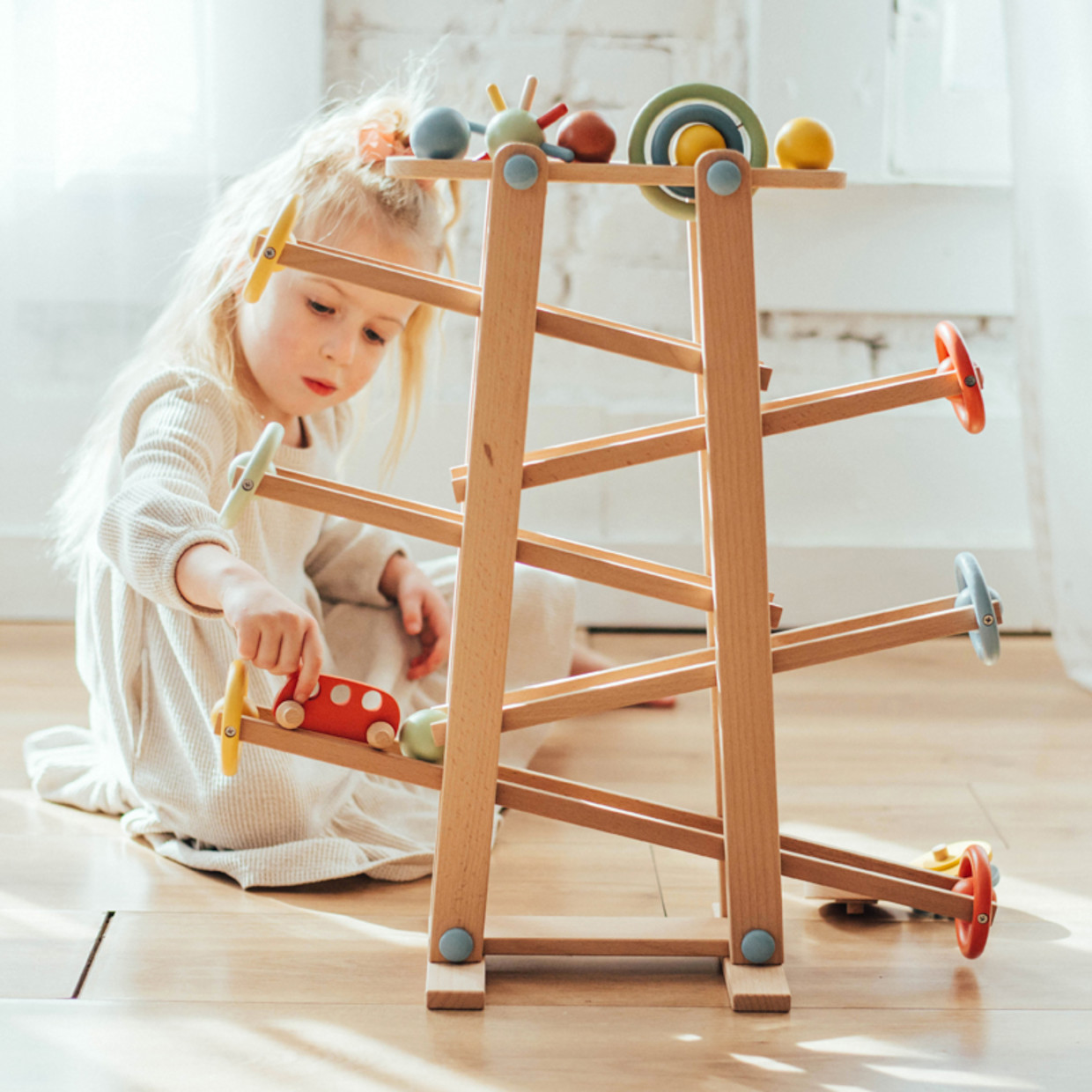 Wonder & Wise Tumble Track.