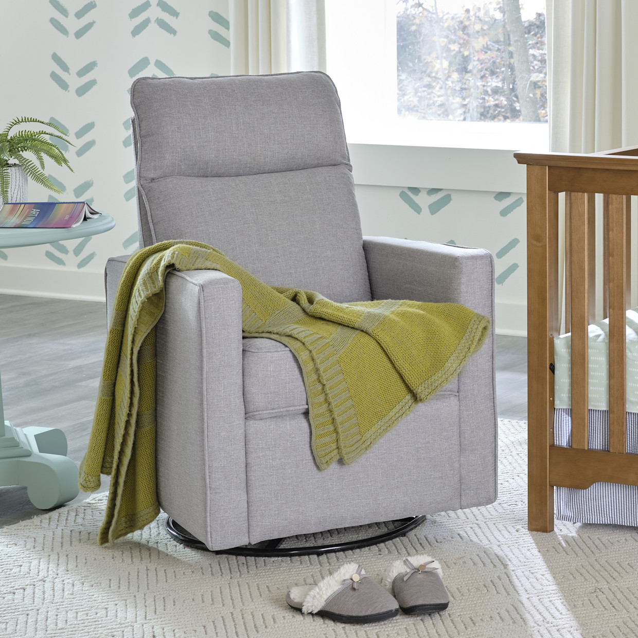 daVinci Gabby Pillowback Swivel Glider - Misty Grey.