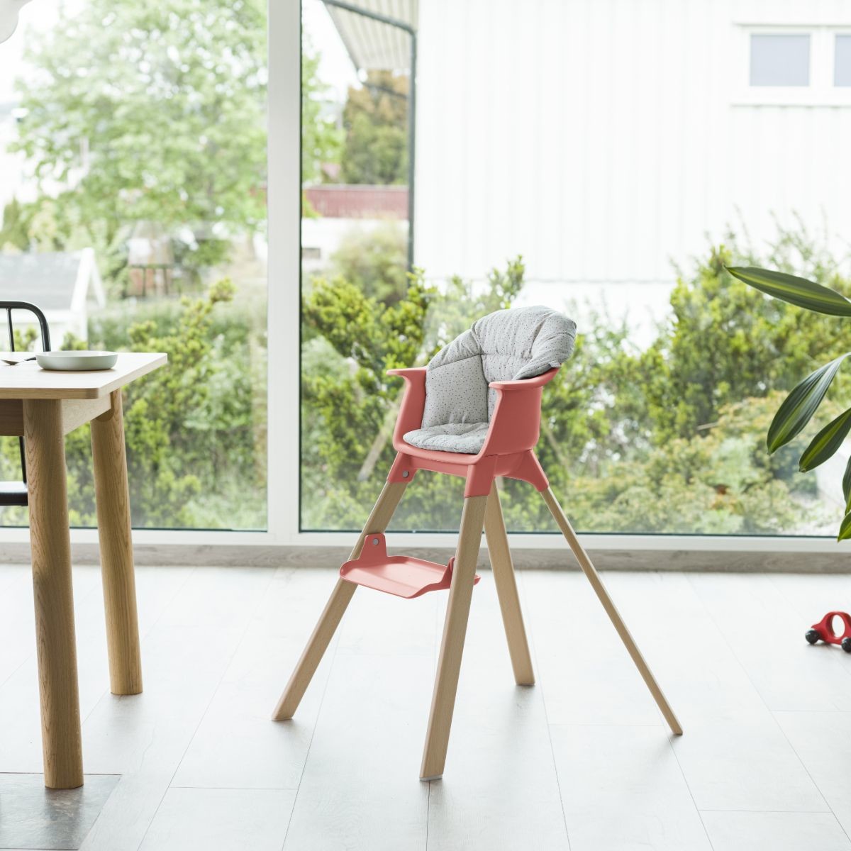 Stokke Clikk High Chair - Black Warm Brown, Clikk High Chair + Newborn Set.