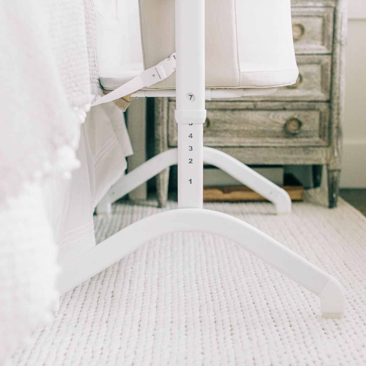 Baby Delight Beside Me Wink Organic Bassinet & Bedside Sleeper - Organic Oat.