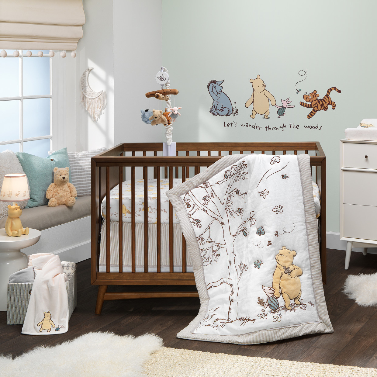 Lambs & Ivy 3-Piece Crib Bedding Set - Storytime Pooh.