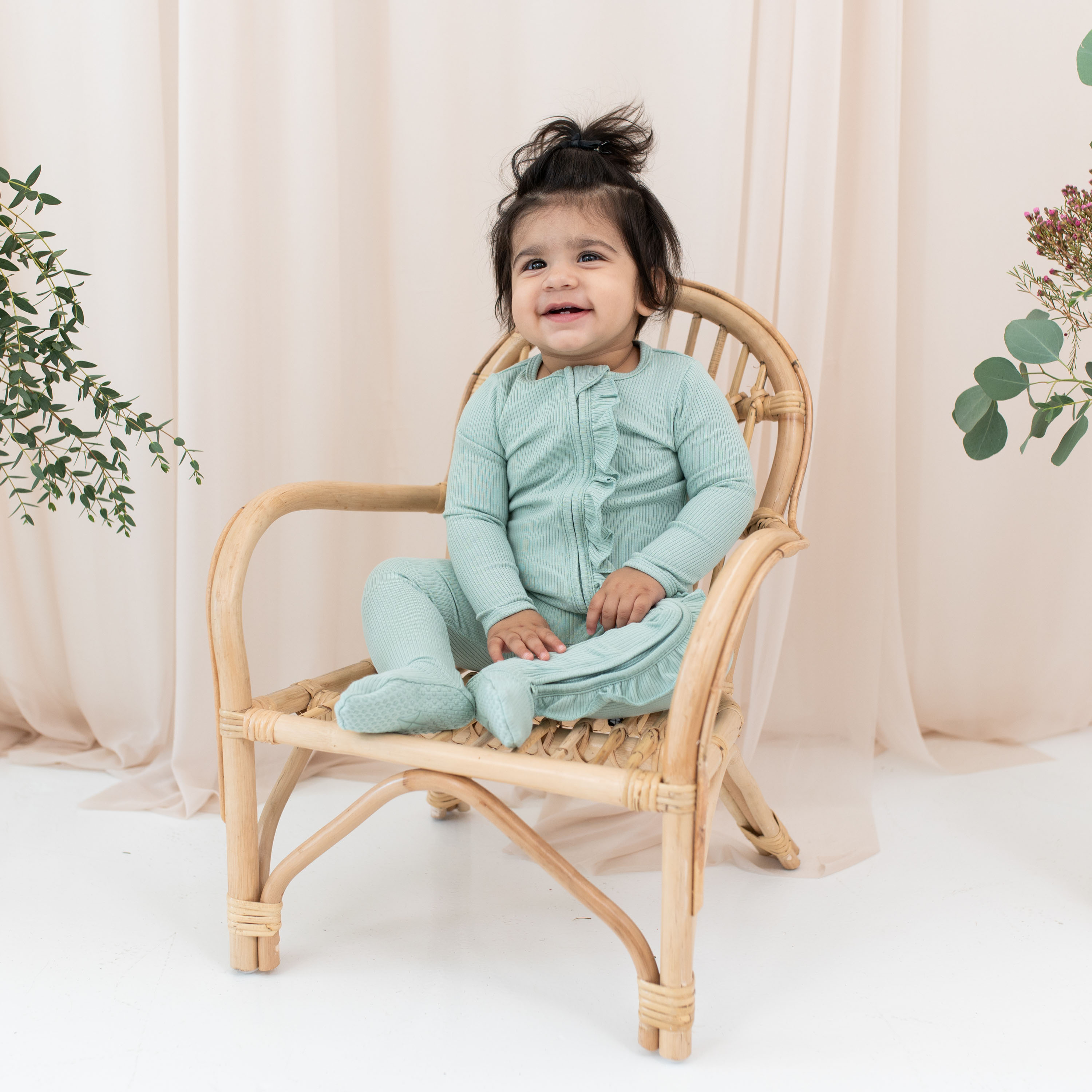 Kyte Baby Ribbed Ruffle Zipper Footie - Sage, 6-12 M.