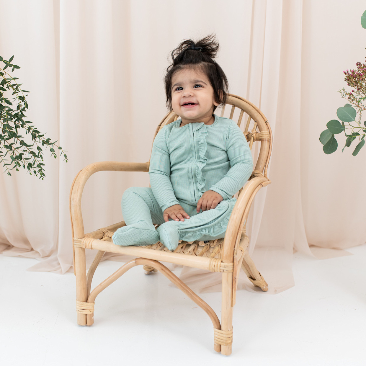 Kyte Baby Ribbed Ruffle Zipper Footie - Sage, 6-12 M.