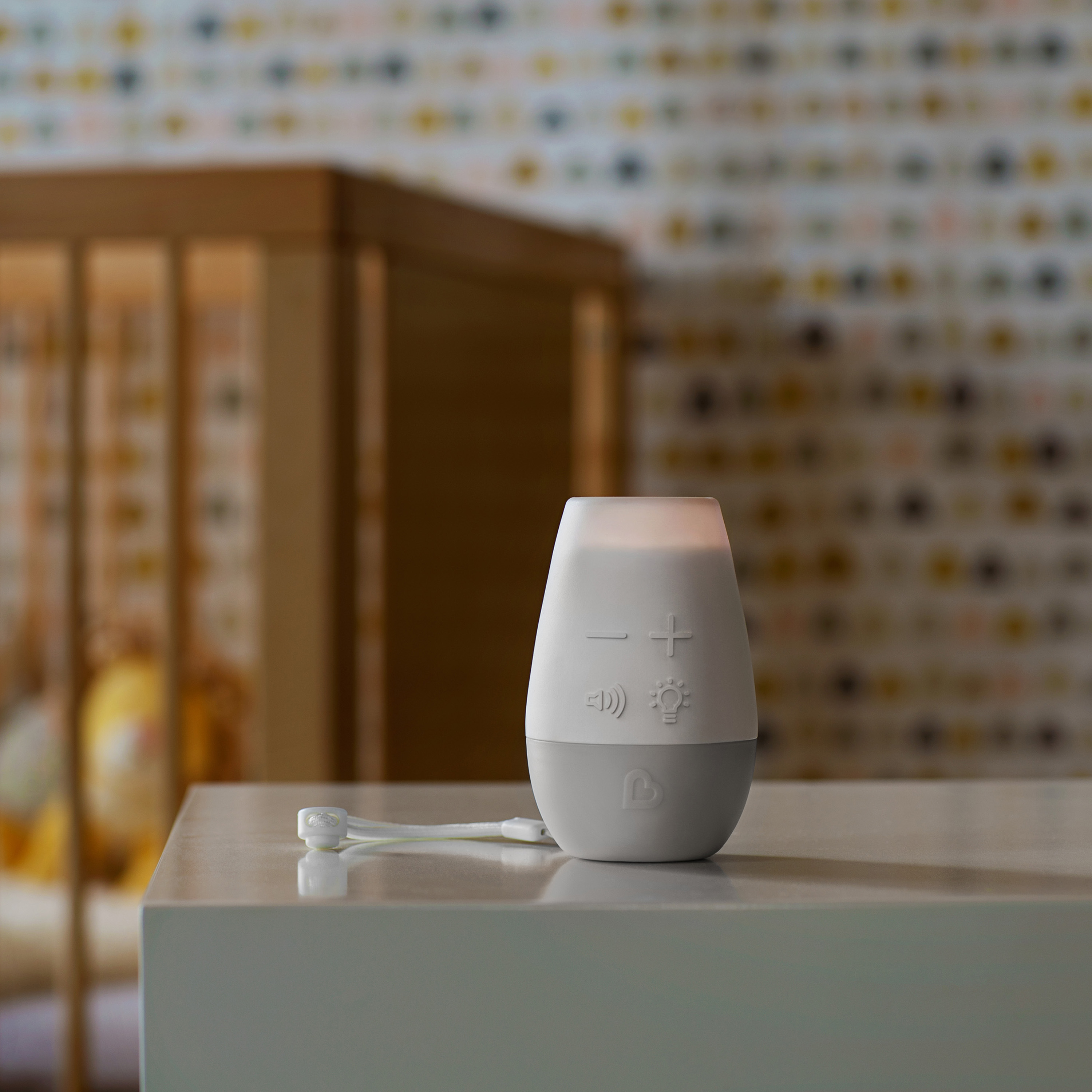 Munchkin Shhh...Portable Sound Machine.