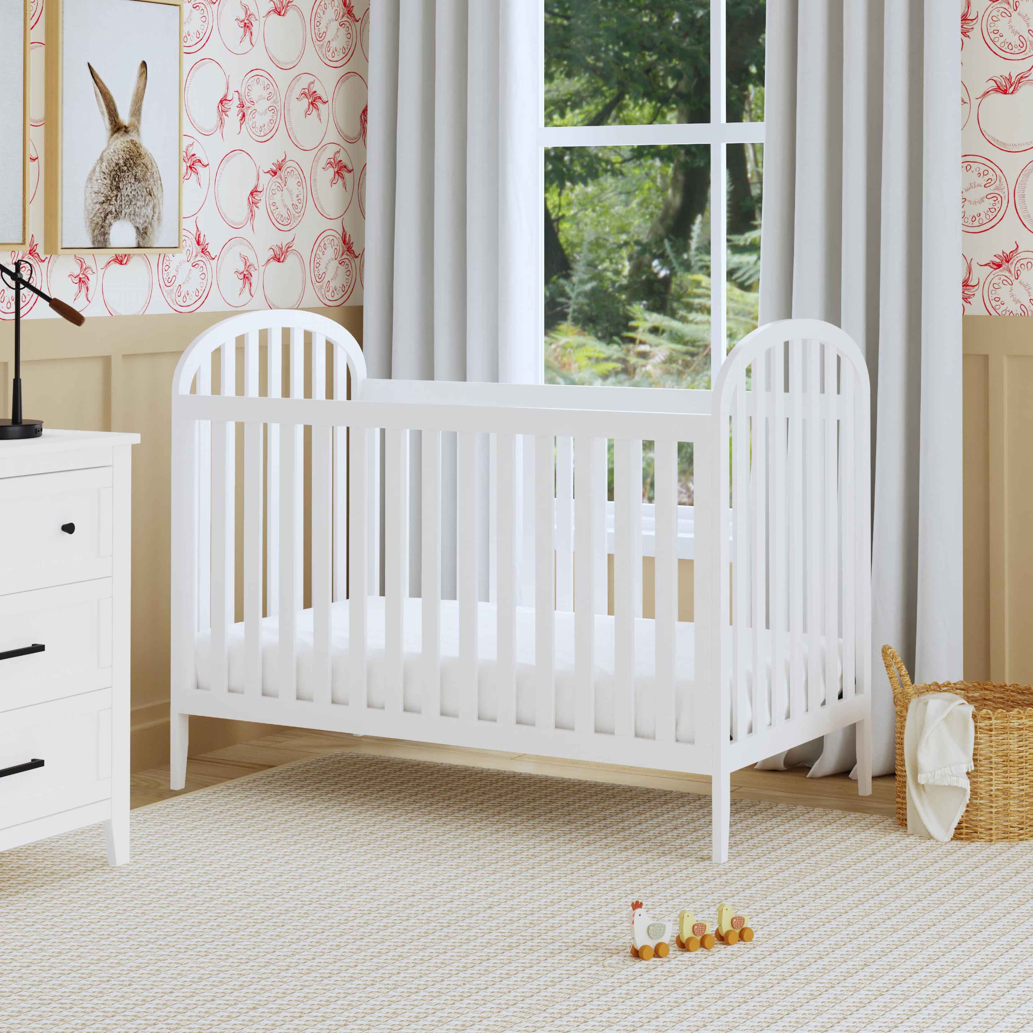 daVinci Beau 3-in-1 Convertible Crib - White.