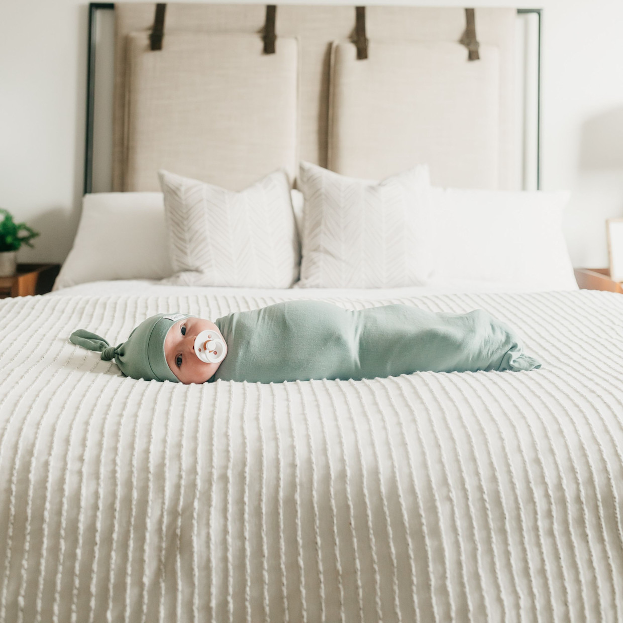 Copper Pearl Top Knot Hat - Briar.