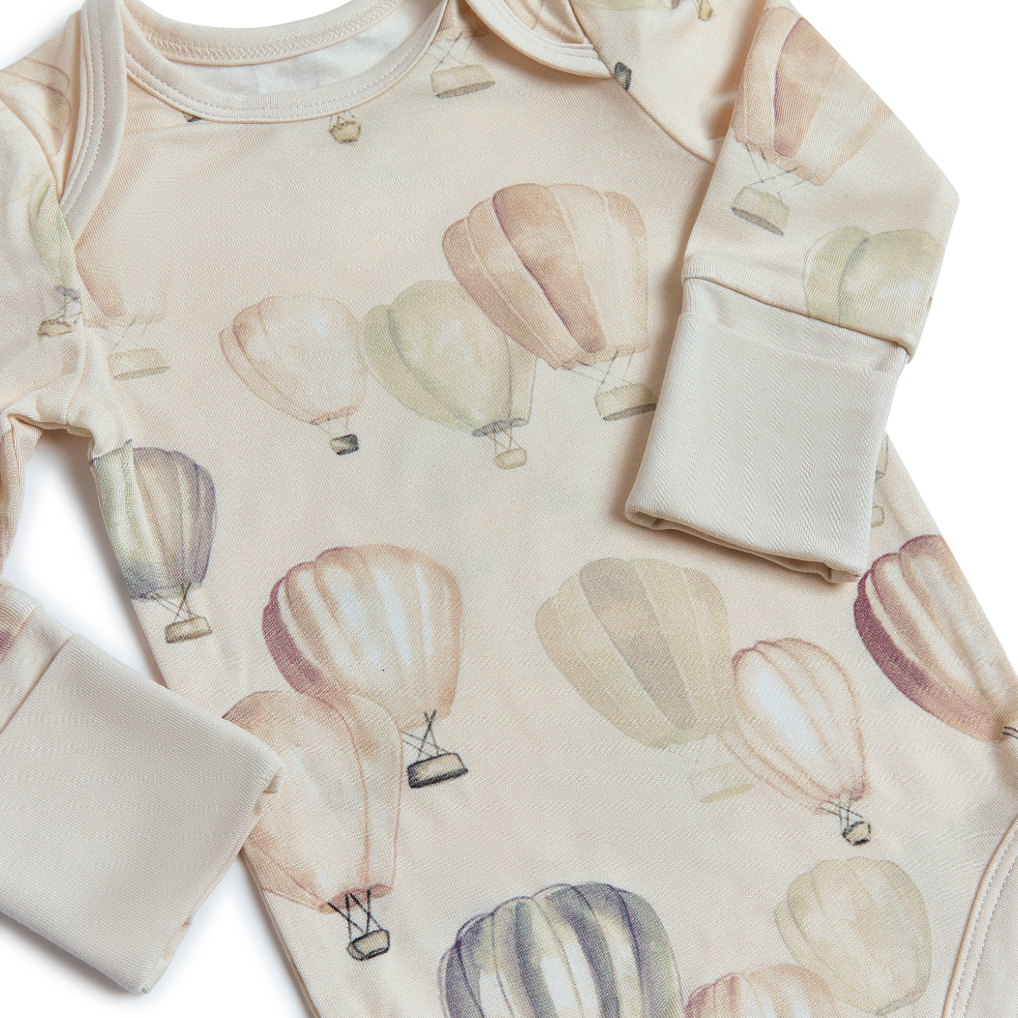 Tiny Kind Bamboo Viscose 3-Piece Outfit Set-Long Sleeve Bodysuit, Pants & Bib - Up Up Away, Nb.