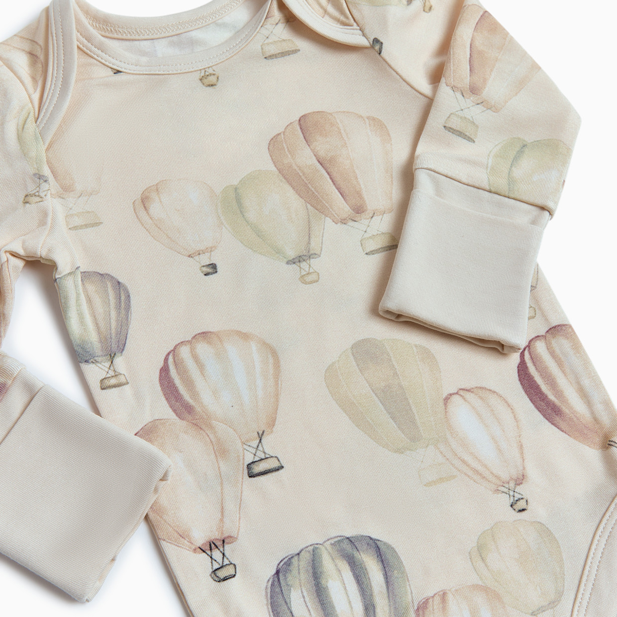 Tiny Kind Bamboo Viscose 3-Piece Outfit Set-Long Sleeve Bodysuit, Pants & Bib - Up Up Away, Nb.