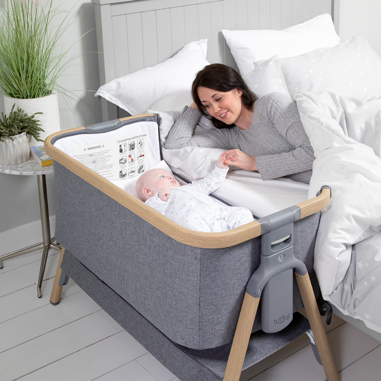 Tutti Bambini CoZee Bedside Crib - Oak/Charcoal.