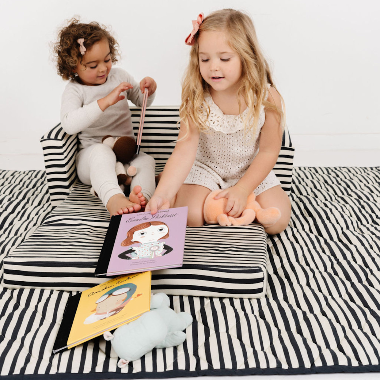Toki Mats Picnic Blanket - Bold Stripe.